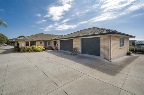 12 Waterside Drive, Pyes Pa, Tauranga
