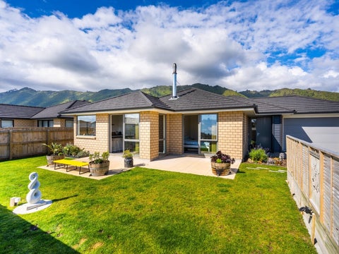 4 Teiaroa ST, Waikanae, Waikanae