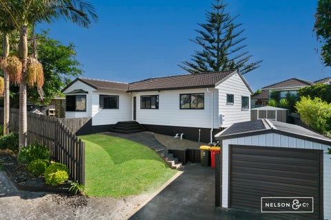 1/8 ANGLERS WAY, MANUREWA, Auckland