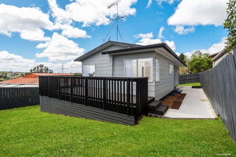 1/45 Lilburn Crescent, Massey, Auckland