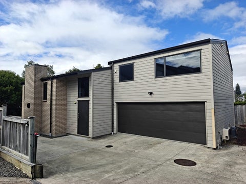 22D Dallinghoe Crescent, Milford, Auckland