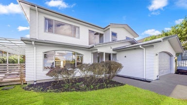 31 Harrowglen Drive, Northcross, Auckland