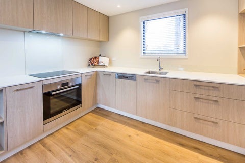 2/21 Hills Road, Edgeware, Christchurch