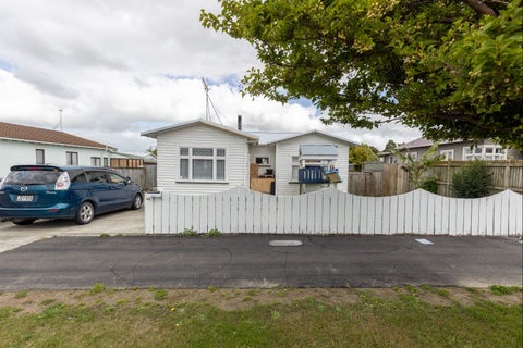 64 Lyndhurst Street, Takaro, Palmerston North
