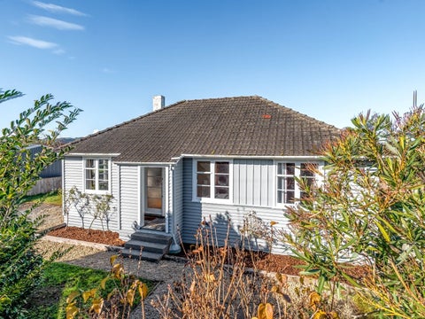 30 Broadway Street, Martinborough