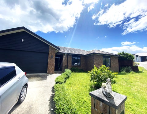 27 Te Ironui Place, Huntington, Hamilton