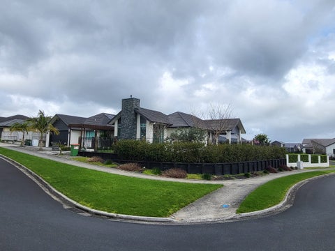 2 Rose Berry Crescent, Flagstaff, Hamilton