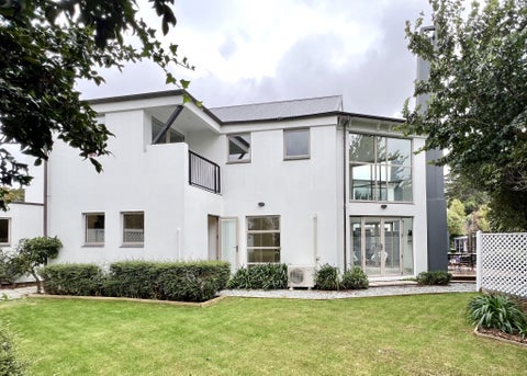 2/37 Poynder Avenue, Merivale, Christchurch