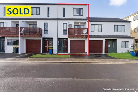 17/12 Ambrico Place, New Lynn, Auckland