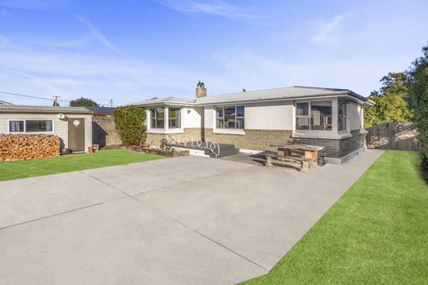 32 Constitution Avenue, Milton