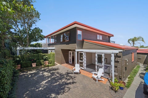 8A Wicklow Road, Narrow Neck, Auckland
