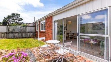 39 Colchester Crescent, Newlands, Wellington