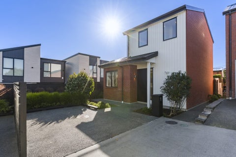 10 Takerei Way, Glen Innes, Auckland