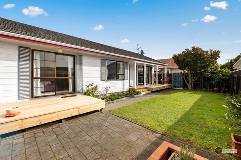 72 Cambridge Terrace, WAIWHETU, LOWER HUTT