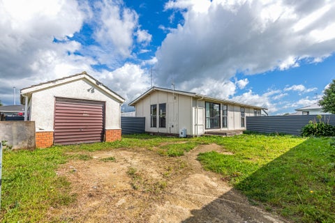 14 Dahlstrom Grove, Kelvin Grove, Palmerston North
