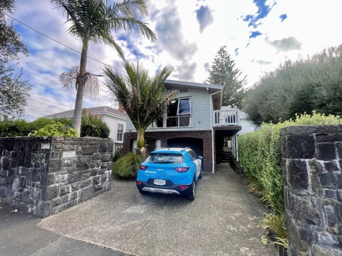 2/31 Vauxhall Road, Devonport, Auckland