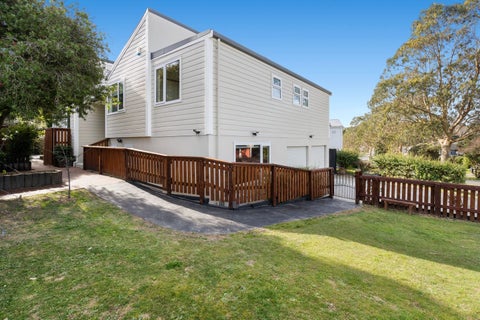 55 Discovery Drive, Whitby, Porirua