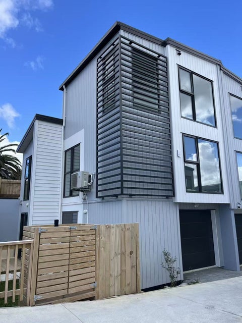 1/1088 Beach Road, Torbay, Auckland