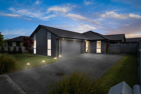 39 Plescher Crescent, Leamington, Cambridge