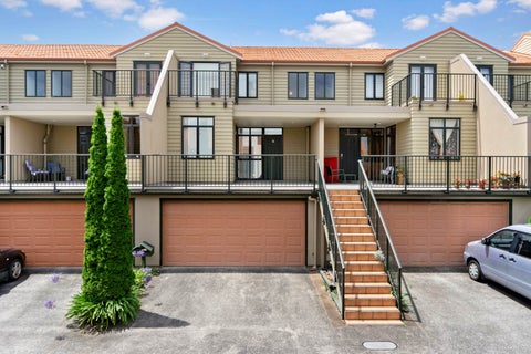 21/1 Ambrico Place, New Lynn, Auckland