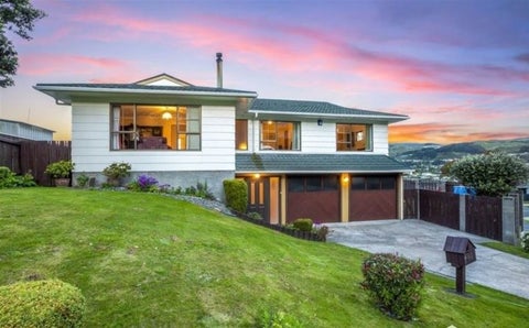 2 Saint Aidans Way, Tawa, Wellington