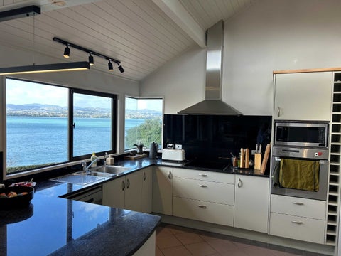 240 Devonport Road, Tauranga, Tauranga