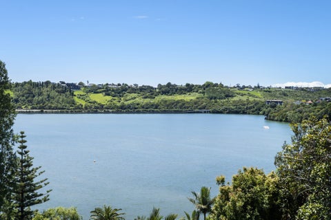 2/2 Darwin Lane, Remuera, Auckland