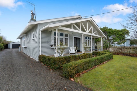 19 Clifton Avenue, Carterton, Carterton