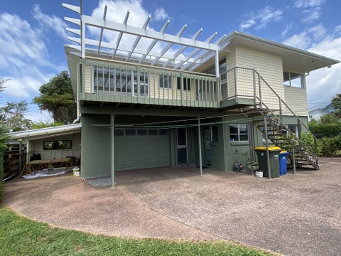 7 Teal Crescent, Beach Haven, Auckland