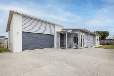 15 Spinifex Street, Papamoa Beach, Papamoa