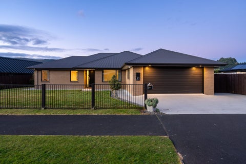 91 Severn Street, Green Island, Dunedin