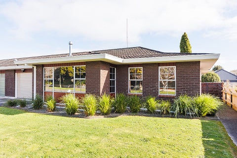 83 Long Melford Road, Awapuni, Palmerston North