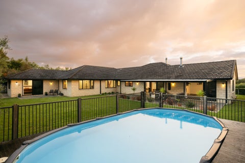 162 Cumberland Drive, Flagstaff, Hamilton