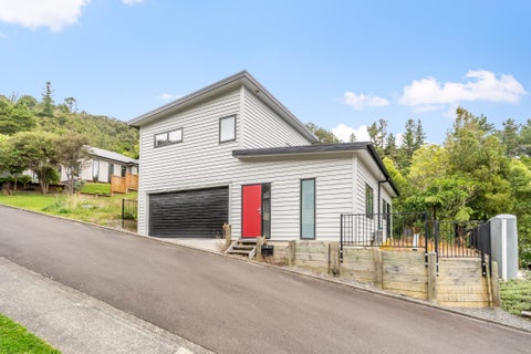 9 Lowry Heights, Stokes Valley, Lower Hutt