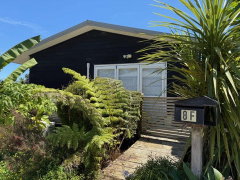 8F Harakeke Place, Raglan