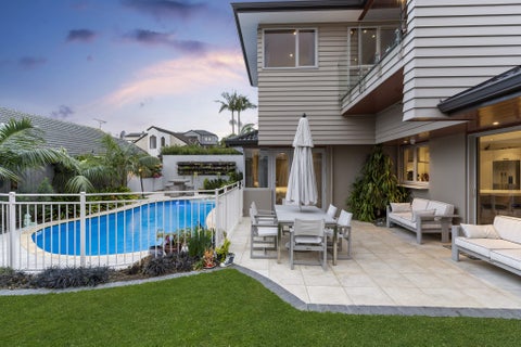49 Loloma Drive, Half Moon Bay, Auckland