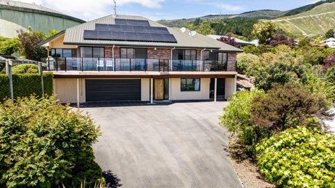 10 Centenary Place, Richmond