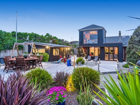 23 Ara Kuaka, Waikanae Beach, Waikanae