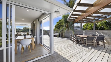 5 Weatherly Road, Torbay, Auckland