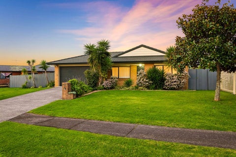 42 Medvale Avenue, Flat Bush, Auckland