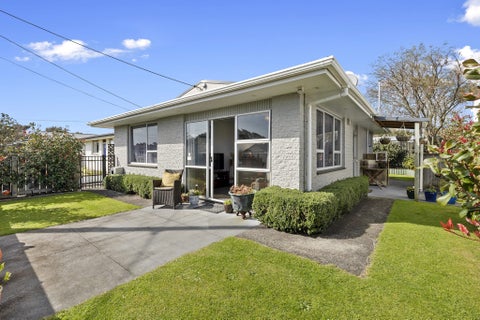 6 Lyn Street, Lynmouth, New Plymouth