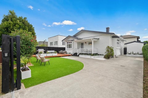 81 Hastie Avenue, Mangere Bridge, Auckland