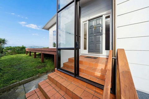 31 Pope Street, Camborne, Porirua