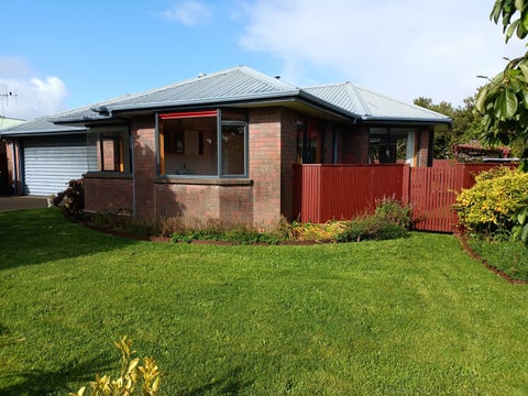 8 Archer Place, Carters Beach, Westport