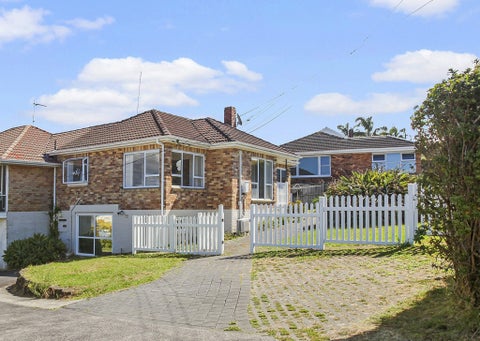 1/1 Picton Street, Howick, Auckland