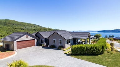 13 Peregrine Place, Kinloch, Taupō
