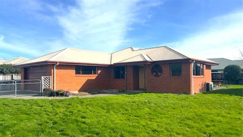 37 Lord Rutherford Road North, Brightwater