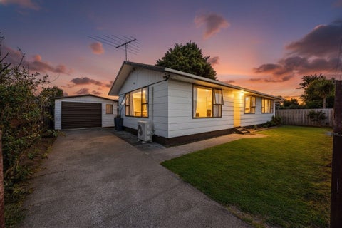 2/2 Resolute Way, Papakura, Papakura