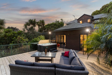 10 Capilano Place, Glenfield, Auckland