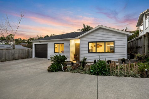 15A Reynella Drive, Massey, Auckland